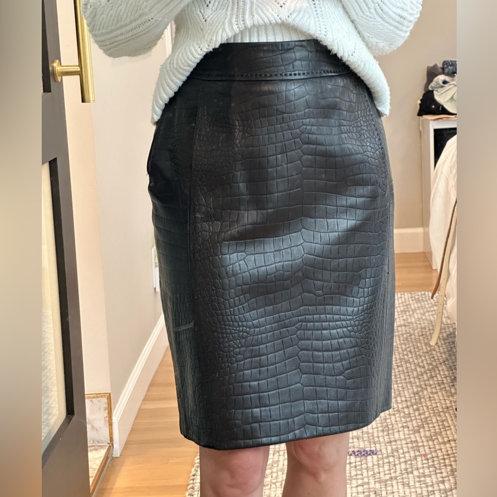 Max Mara black leather pencil skirt size 4